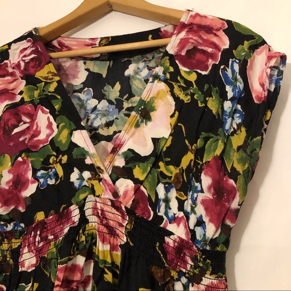 21 Floral Soft V Neck Wrap Style Cap Sleeve Dress - Picture 3 of 8